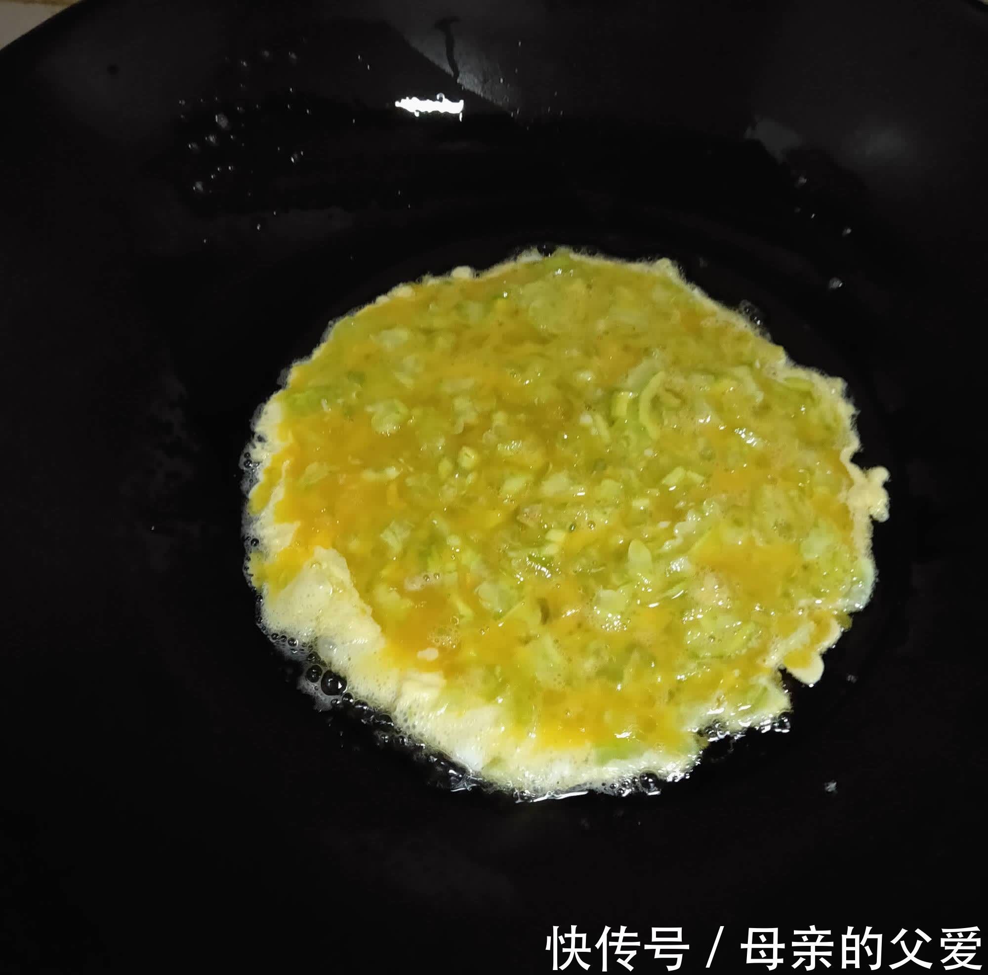 鲜嫩|三伏天，这菜记得给家人吃起来，鲜嫩爽脆又营养，必定顺利度夏