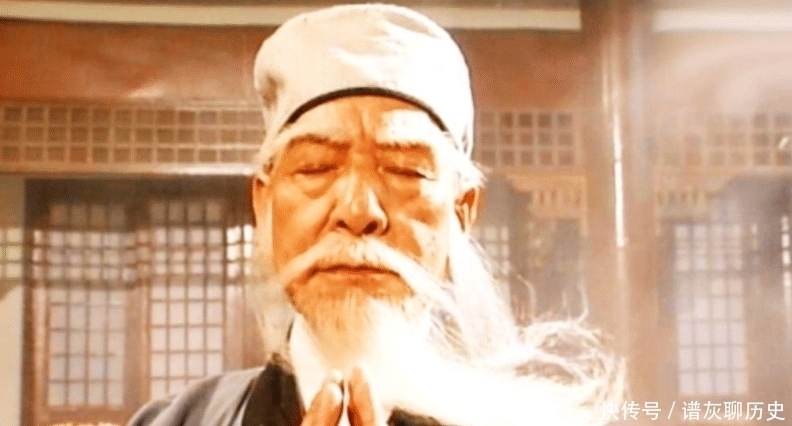 汉人$萧远山妻离子散，为何不找他的汉人师父帮忙？只因他师父比他更惨