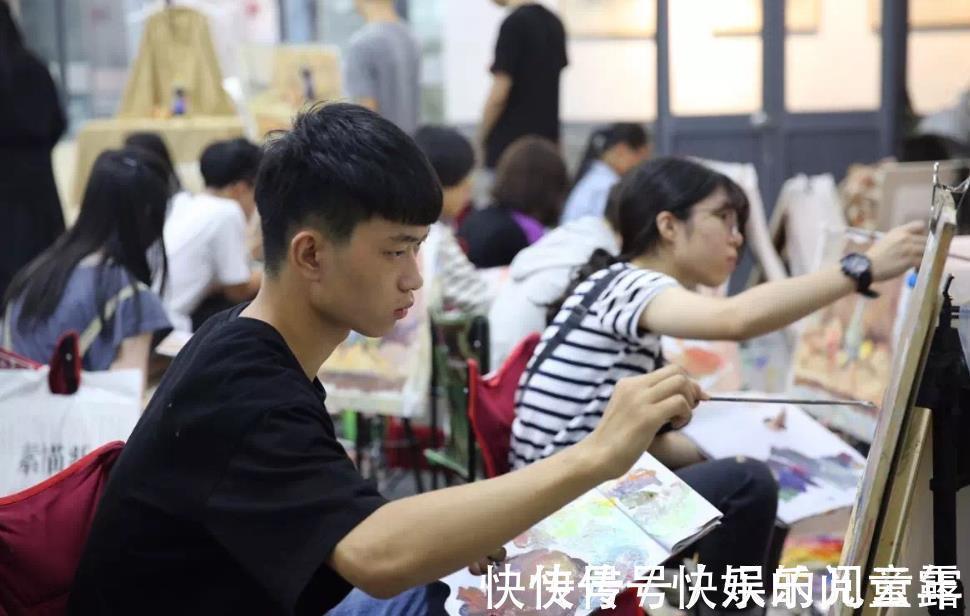 作品@美术生偷懒之后的作品,让人哭笑不得,老师直接给出零分