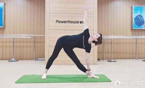 10个青少年瑜伽动作，改善含胸驼背等体态|健身成长手册 篇二十三：暑假特别定制 | 改善