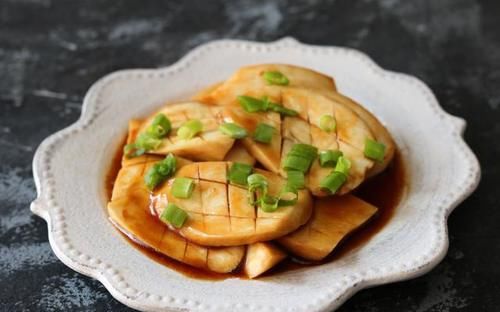 四月不吃肉也要吃這菜，補鈣促發育，孩子吃它健腦益智，頭腦聰明