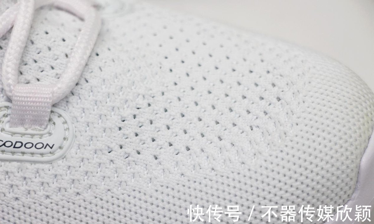 咕咚5k 百元跑鞋怎么选?咕咚5K运动跑鞋带给你超值运动体验