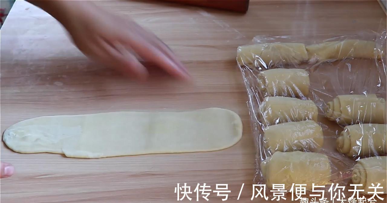 8块一个的蛋黄酥，在家自制低成本，一口酥掉渣，比外面卖得好吃