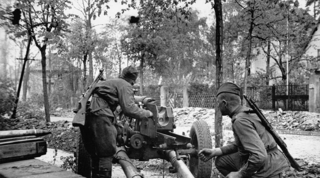 黑暗|斯大林人生最黑暗的一战,对苏军而言几乎如地狱一般,惨不忍睹