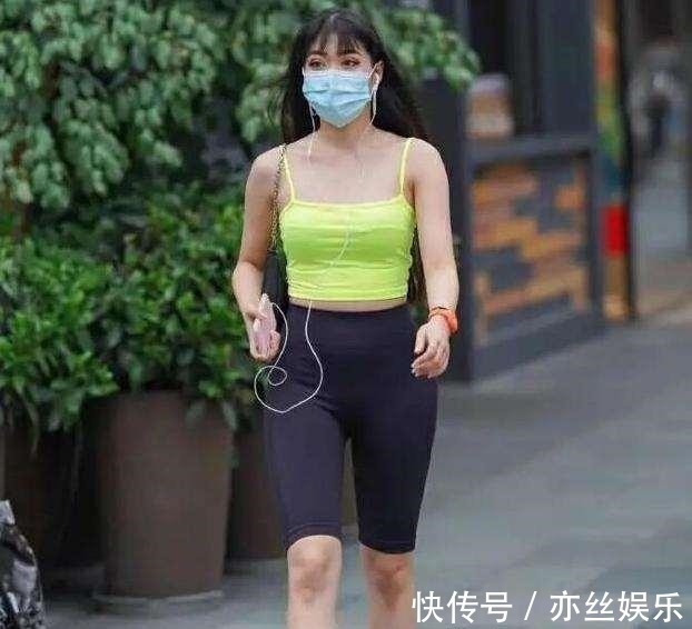 上衣 瑜伽裤的穿搭各具特色,各种场合都适用,穿出一个优雅淑女的感觉!