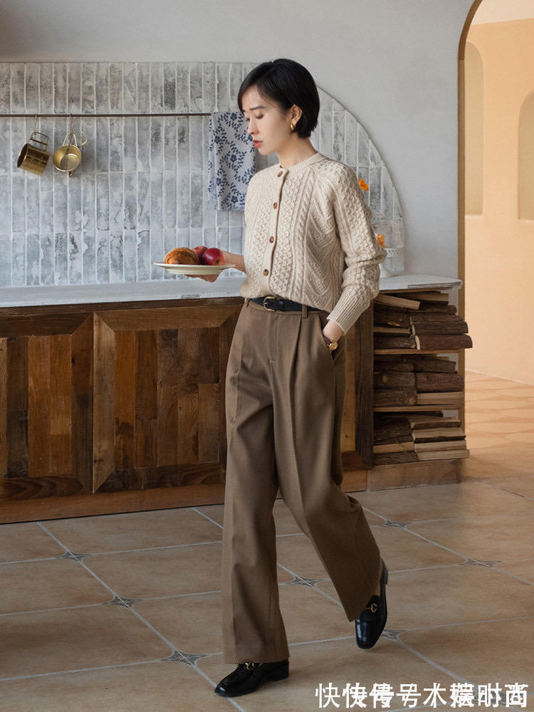 高领 冬天还是穿“毛衣”最百搭,选这4款搭配阔腿裤、半身裙,真高级