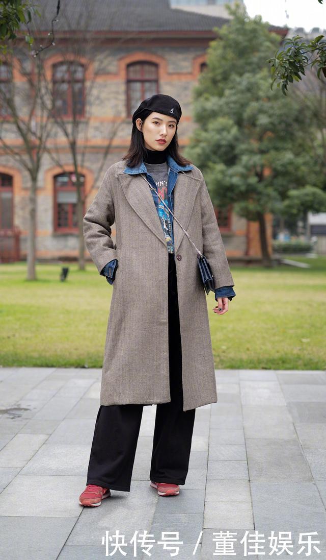 女人再懒，穿大衣也别配直筒裤，学下面潮人这样来穿，时髦又显瘦