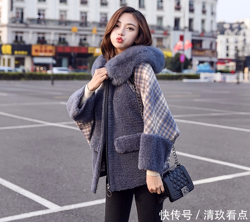 建议大家!穿羊羔毛不要配阔腿裤,土!今冬流行这么穿,超减龄