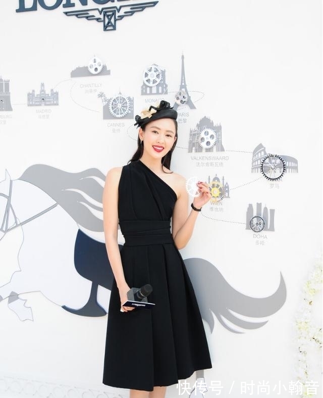高跟鞋|新晋辣妈卡莉·克劳斯，1米85还要踩高跟鞋上街，穿斜肩裙曲线惊艳