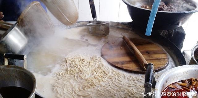 吃货们,看看什么才叫资深的美食家