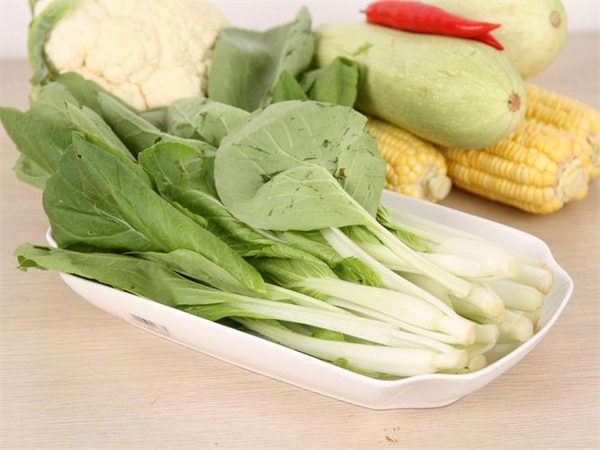 降血压|想养生得会吃,3种蔬菜每天吃点,清热解毒,润肠通便,降血压