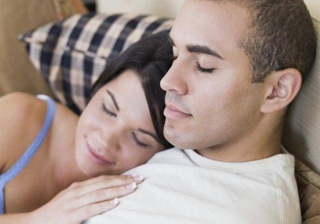 常见的夫妻“睡姿”,最后一种才是最佳选择,多数人或许还不清楚