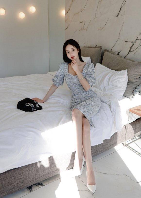 孙允珠|女神孙允珠时尚搭配:性感大长腿搭配高跟鞋,诠释完美女神