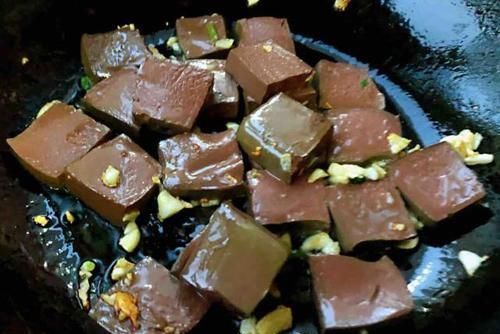 冬天,吃大鱼大肉不如它,简单炒一炒,补血补铁,不懂太可惜