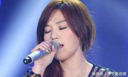 当年她一首歌还没唱完就被陈奕迅叫停 如今成为了家喻户晓的歌手 天合乐学帮助家长发现孩子的更多可能