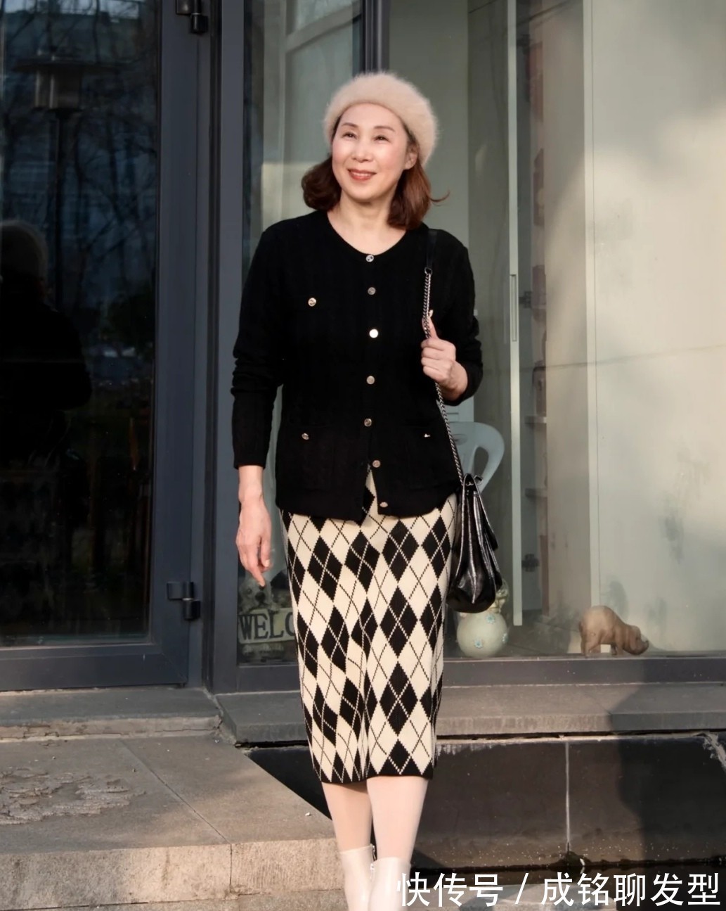 优雅 120斤的微胖奶奶也太会穿了吧,精致搭配优雅气质,看不出有65岁