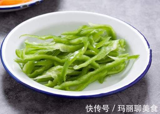 鲜香|做青椒炒肉,先炒肉还是青椒大厨教你正确顺序,鲜香好吃又入味