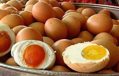 保存鸡蛋放冰箱就错了!老农教你2个土方法,放再久不变质,实用