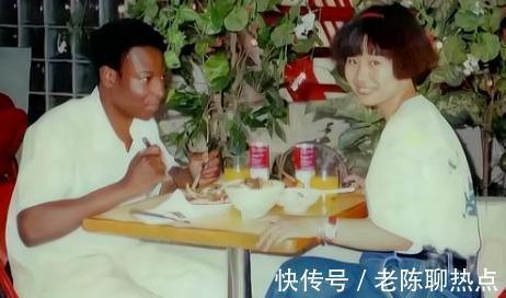 非洲$清华才女王丽红为爱远嫁非洲,25年生4子,同学再见她不敢认