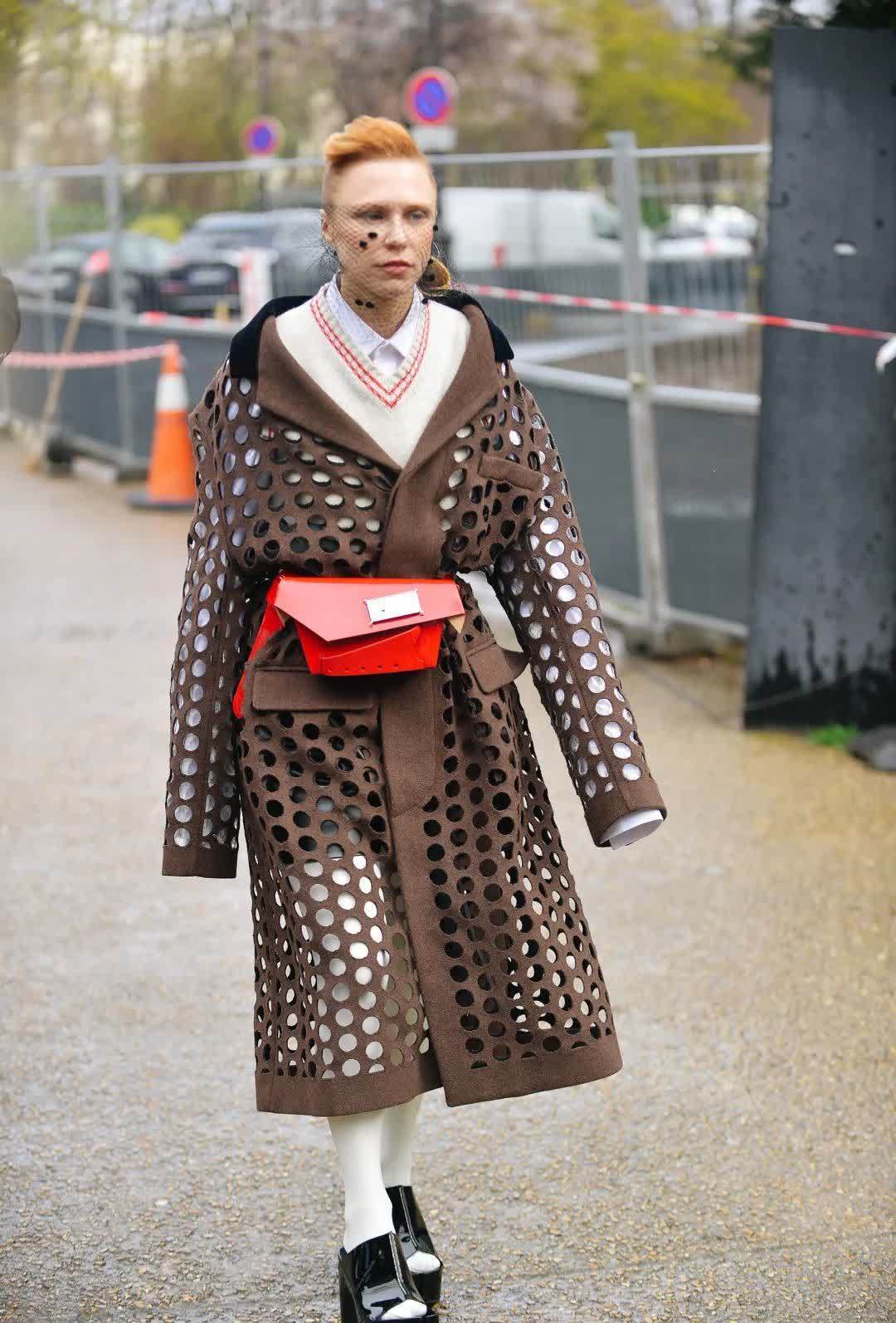 yeezy|目测增高10cm 的凉鞋你不馋吗?