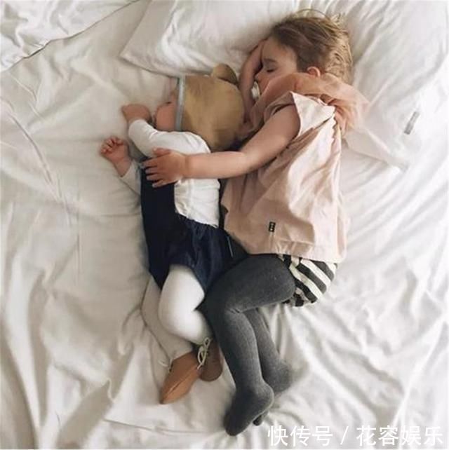 睡姿|孩子的四种睡姿暗示不同性格，若你家娃是第一种，就偷着乐吧