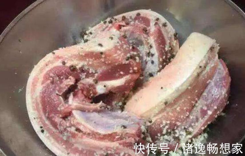 腌腊肉时，直接抹盐就错了，教你用了30年的老方法，更香更耐放
