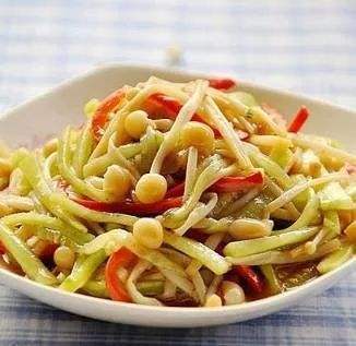 清淡素菜，金针菇拌莴笋，儿童多食助发育增智力