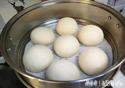 江一舟|蒸馒头时，只放酵母就大错特错！多放这2样，馒头蓬松暄软有嚼劲