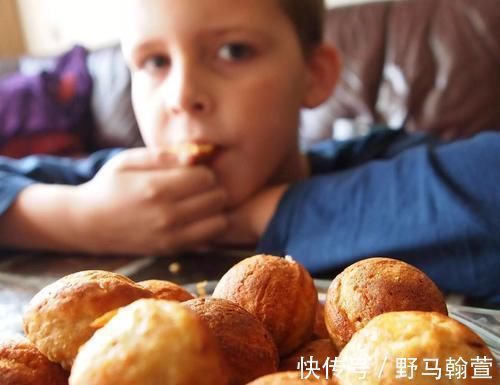 孩子|这四种伤脾胃的食物少给孩子吃,以免影响娃的生长发育