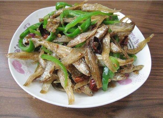 秋天,吃猪肉不如吃它,营养价值更高,堪称饭桌上的“下饭神器”