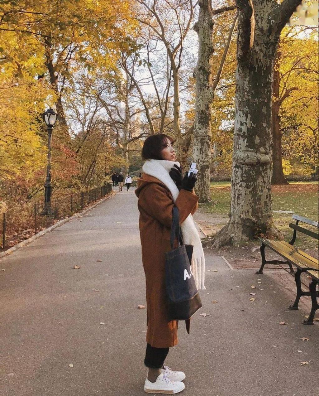  围巾|大衣+围巾，厚毛衣+围巾=入冬“王炸cp!”