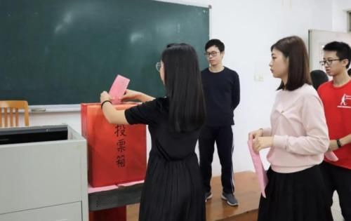 大学不想当班干部，因为都是给辅导员“跑腿”？学长一句话点醒你