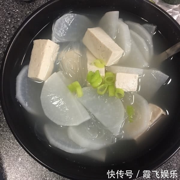 炖白萝卜汤时加一物,滋补暖胃,补钙质,咳嗽不咳,增强免疫力