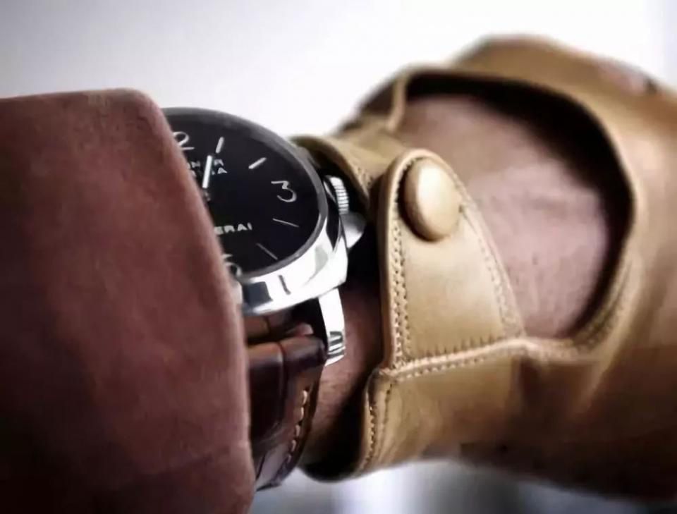 体型|仪表不凡说表男士佩戴手表的搭配技巧,众所周知却都不了解的常识