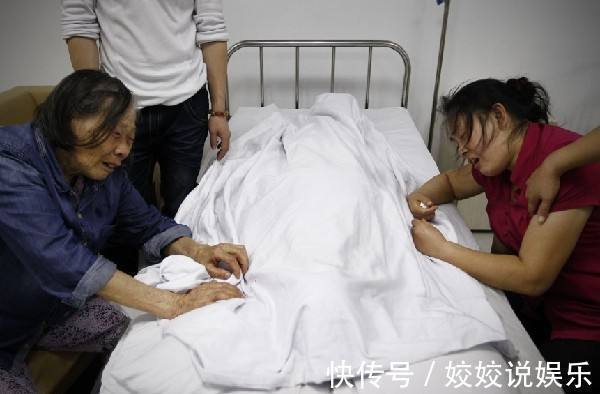 妈妈|9岁男孩趴在书桌上再也没醒过来,翻开孩子笔记本后,妈妈泪崩