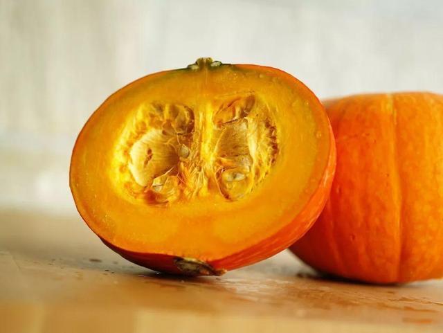 黄花菜|8种不宜常吃的蔬菜,南瓜排最后,排首位的不少人或许天天吃