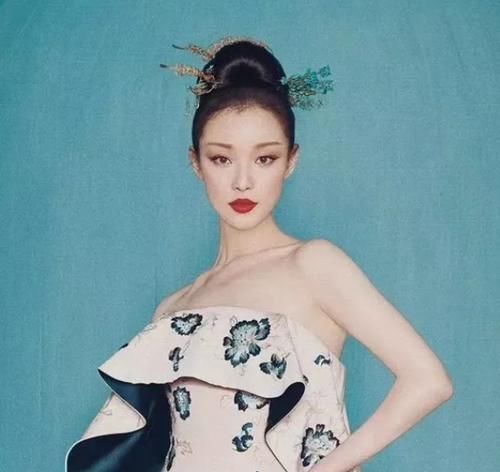 项链 奔四奔五的女人,千万别戴这4种饰品,寒酸又俗气,太没品味了