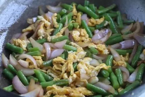 自从学会这道素菜,我家连吃6天,5分钟上桌,上桌全家不够分