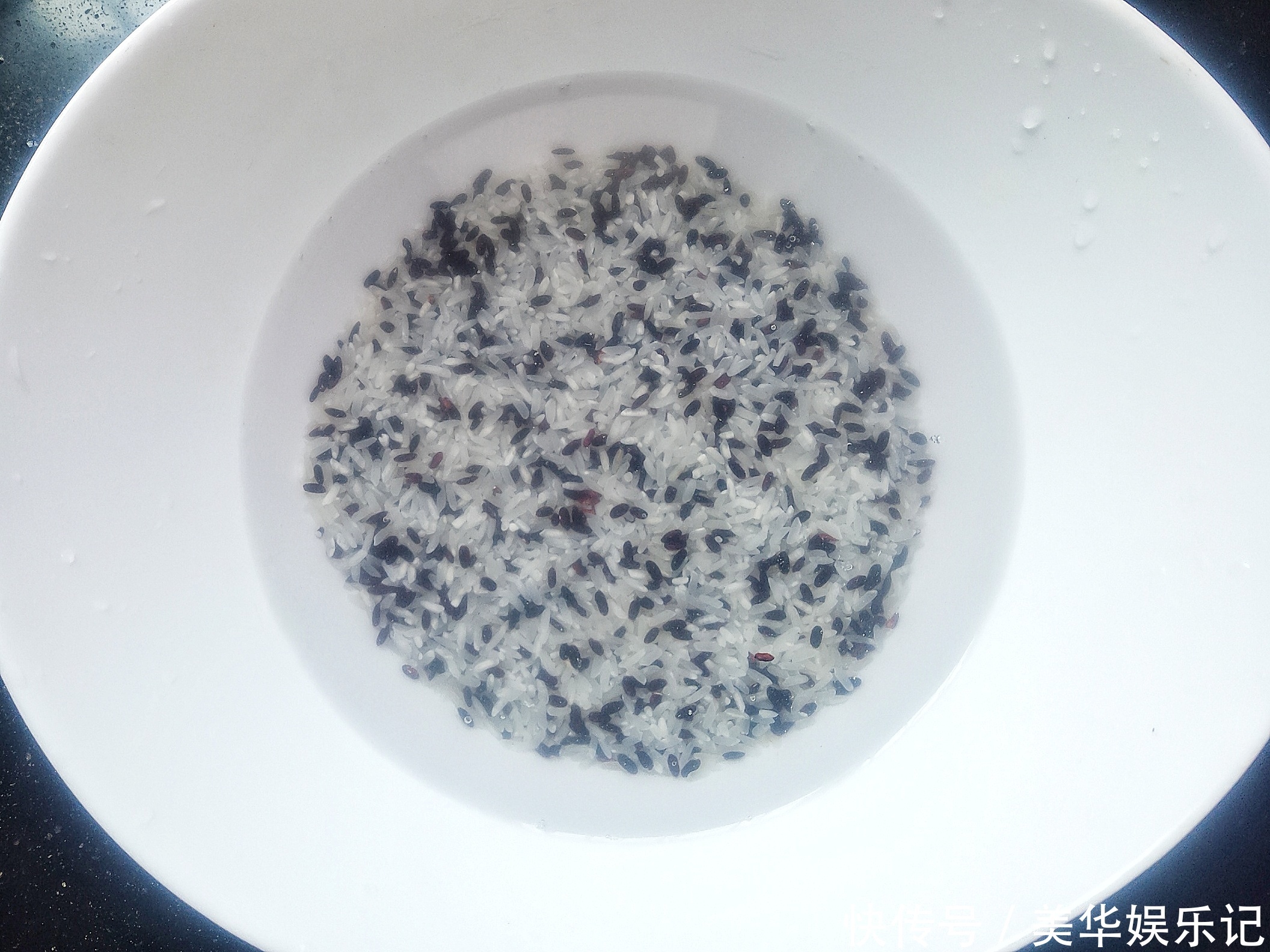 过瘾|早餐创意吃法,外糯里软,香甜美味,一口一个真过瘾,你也来试试