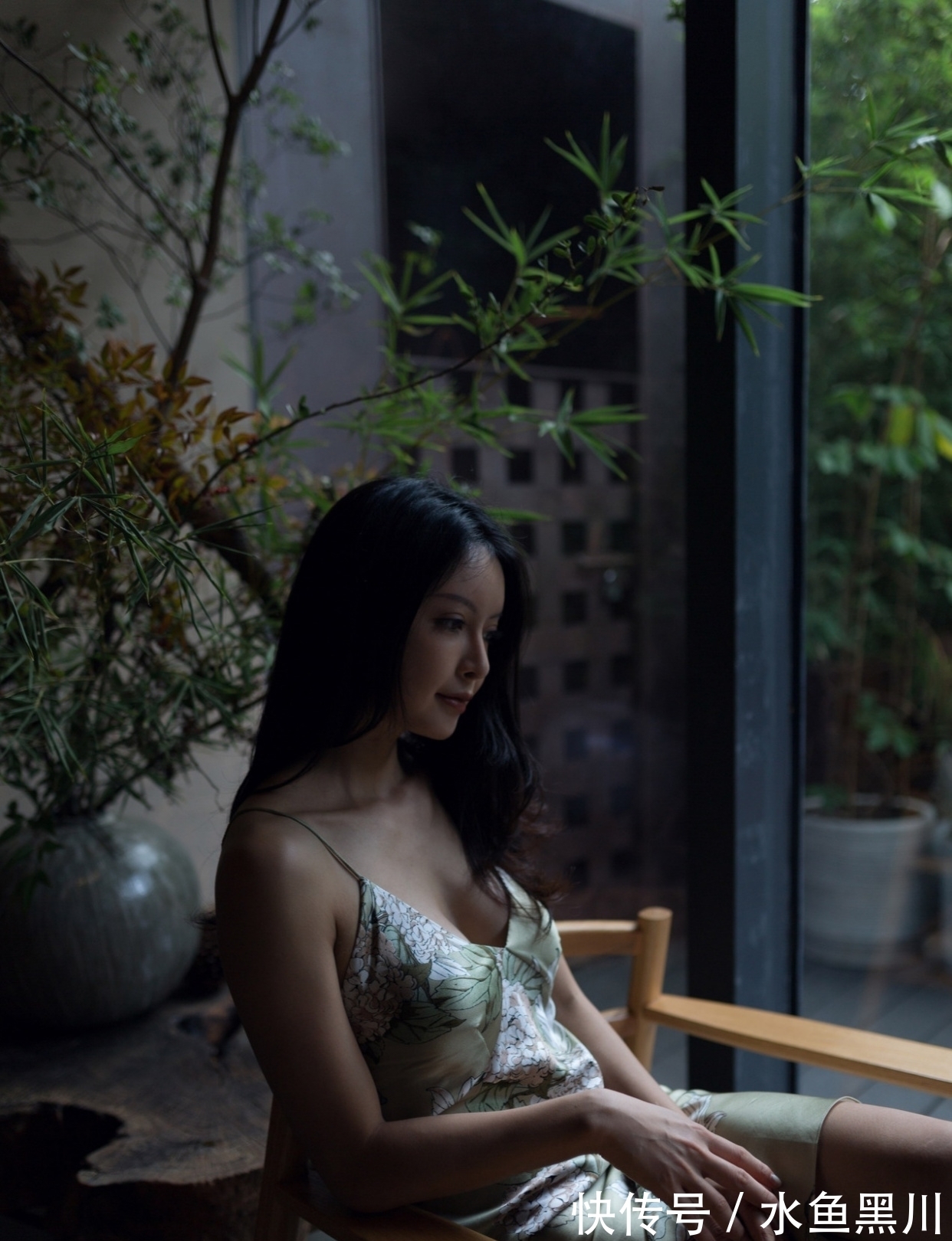 思乡$七绝·十二首丨止渴唯余长夜酒,相思入骨剩伤痕