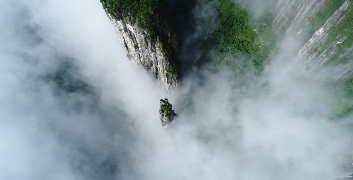 岩溶|“世界最长的地下暗河”、“世界最长的地缝”竟然在我国