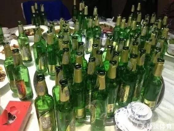 长期饮酒者,若晨起出现4大“异常”,肝已“稀巴烂”,及时戒酒