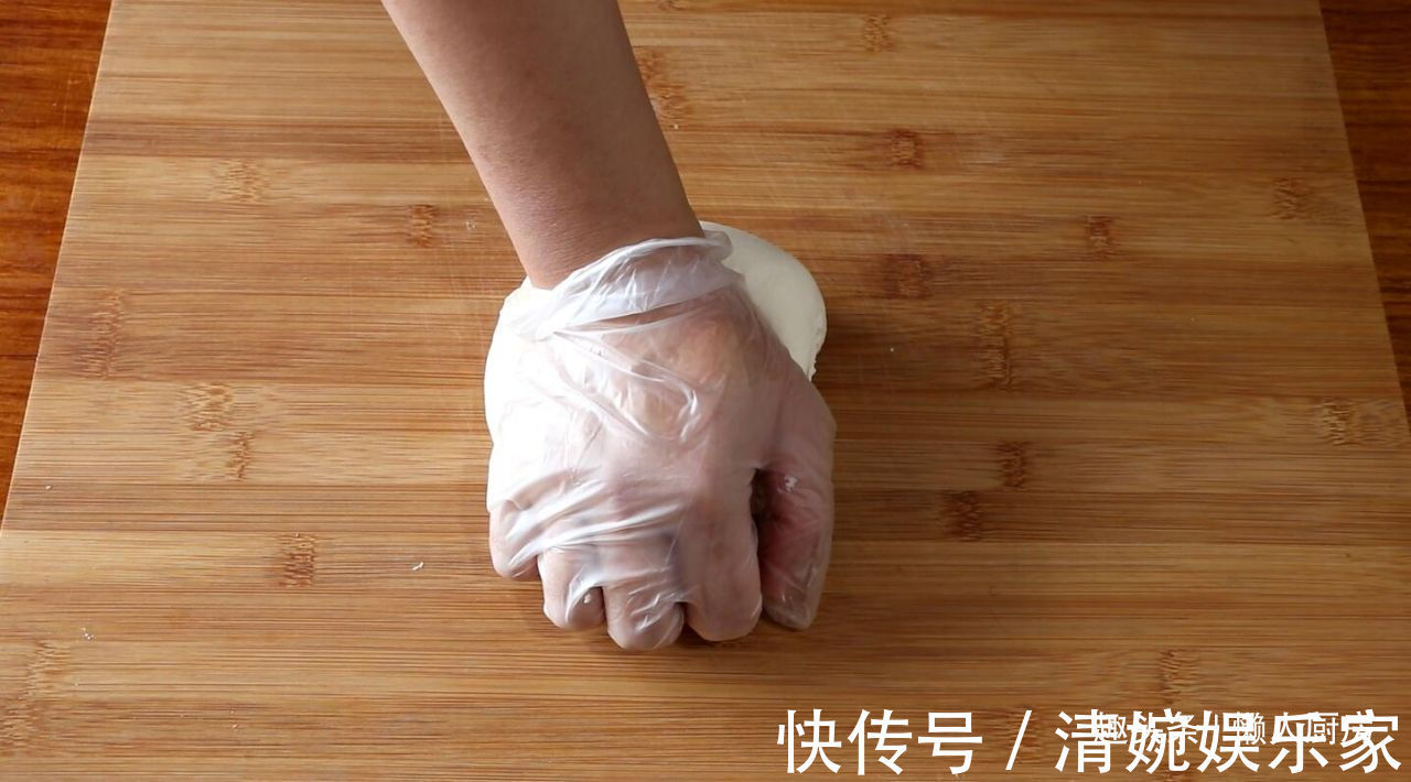 薄饼|别给孩子买薯片吃了,教你薄饼的新做法,不用油炸,比薯片还酥脆