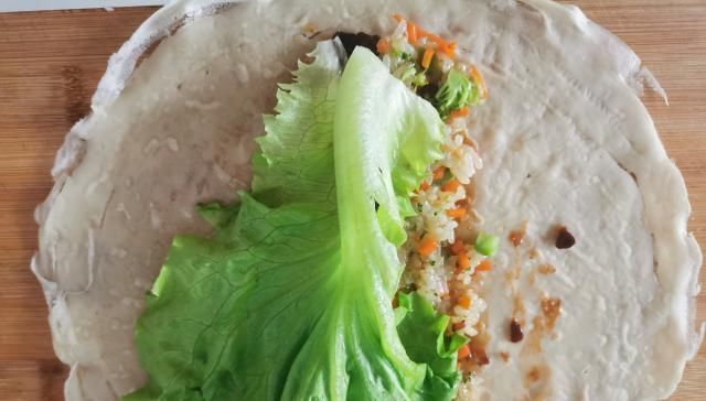 西兰花|煎饼就爱这种吃法,面糊搅一搅,柔韧又劲道,卷什么菜都好吃