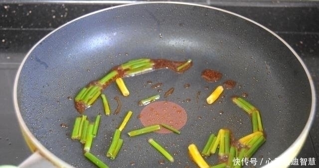 早餐|教你面条的新吃法,比煮着吃好吃一百倍,做法简单,5分钟早餐!