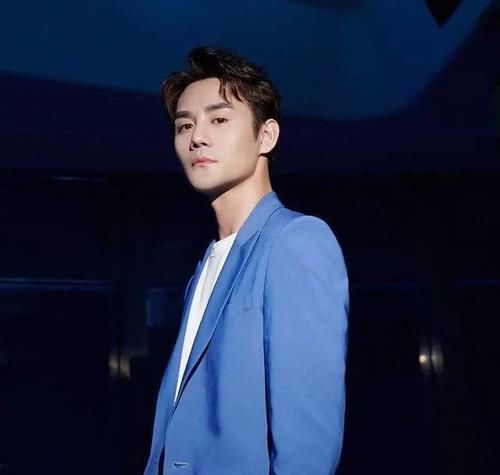 毛孔粗大颜值受损，收毛孔要提上日程了