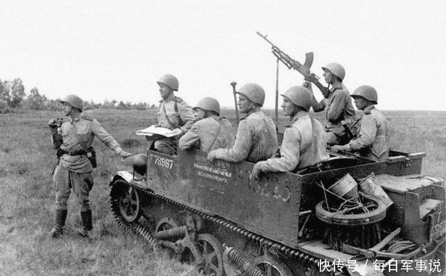 进攻中的苏军|一组二战老照片,库尔斯克战役中的苏军
