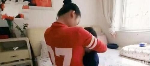 小琴|没有隐私的爱很可怕,妈妈半夜惊醒,竟是“10岁”孩子要“吃奶”