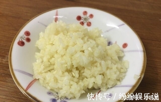 顺序|炸蒜蓉时，直接下锅炸是不对的！很多人顺序弄错，难怪不香还发苦