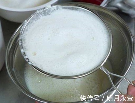 豆腐脑别再买了,准备一把黄豆,不用石膏不用卤水,教你详细做法